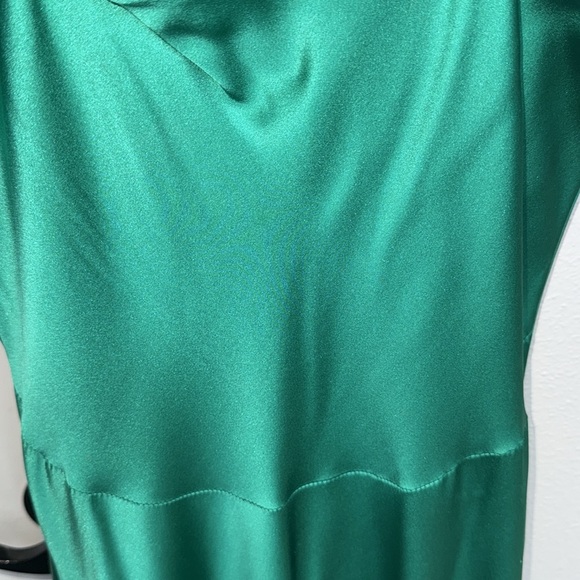 BEACH WEDDING Gorgeous Green Silk Mermaid Dress - Medium - Worn Once! - Picture 4 of 13